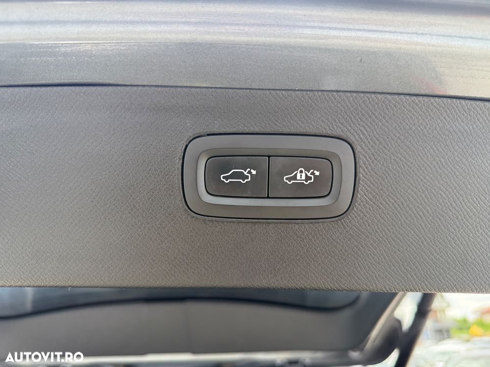 Volvo XC 90 - 27