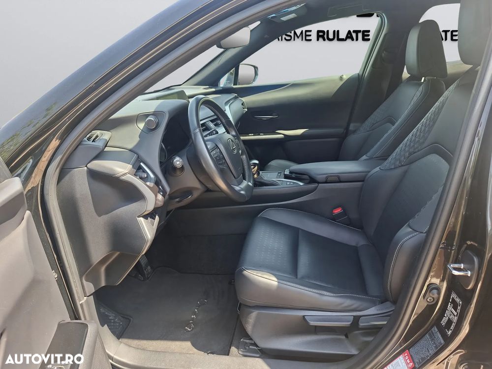 Lexus UX 250h Executive Line - 7
