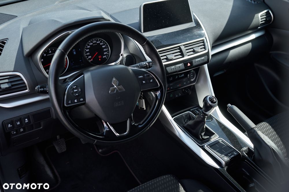 Mitsubishi Eclipse Cross - 14