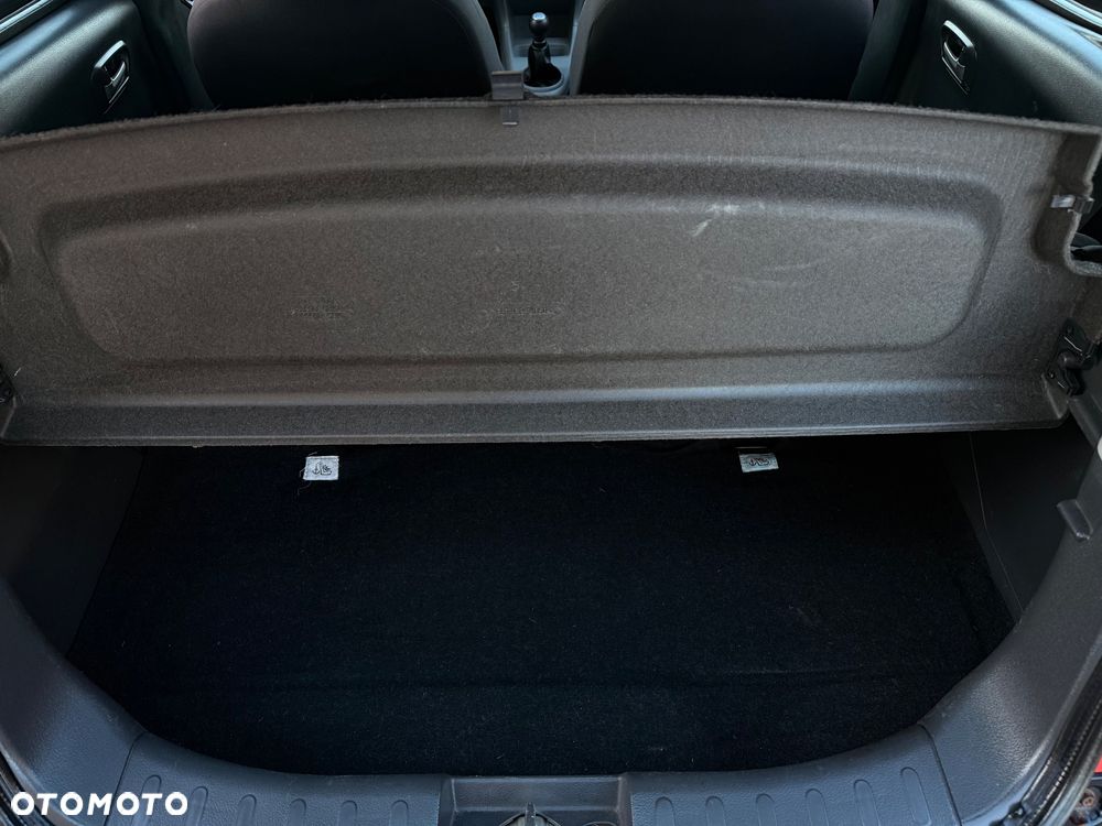 Nissan Pixo 1.0 Visia - 23