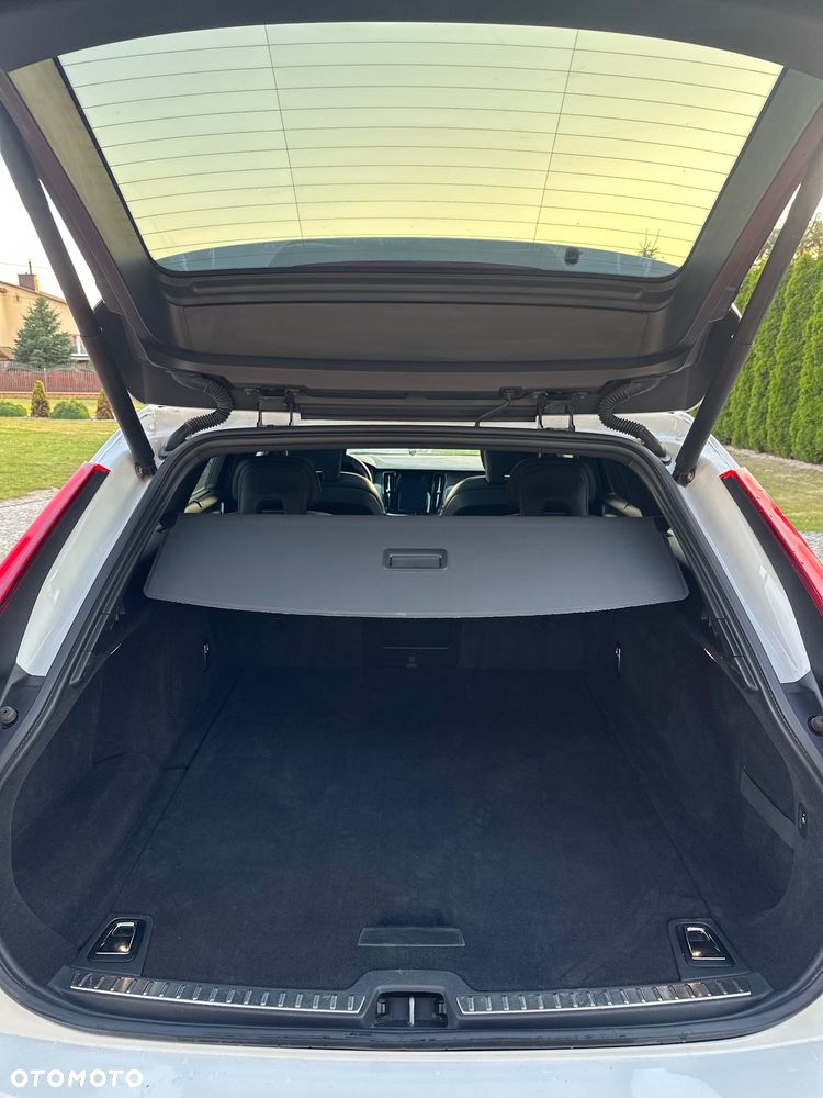 Volvo V90 D3 R-Design - 21