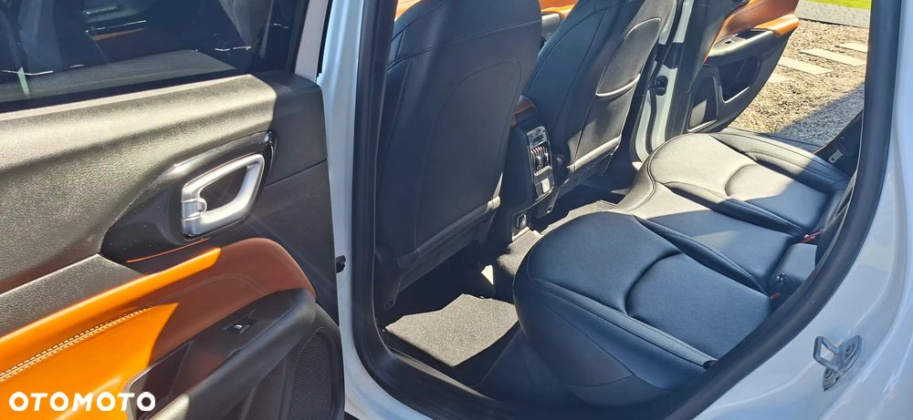 Jeep Compass - 32