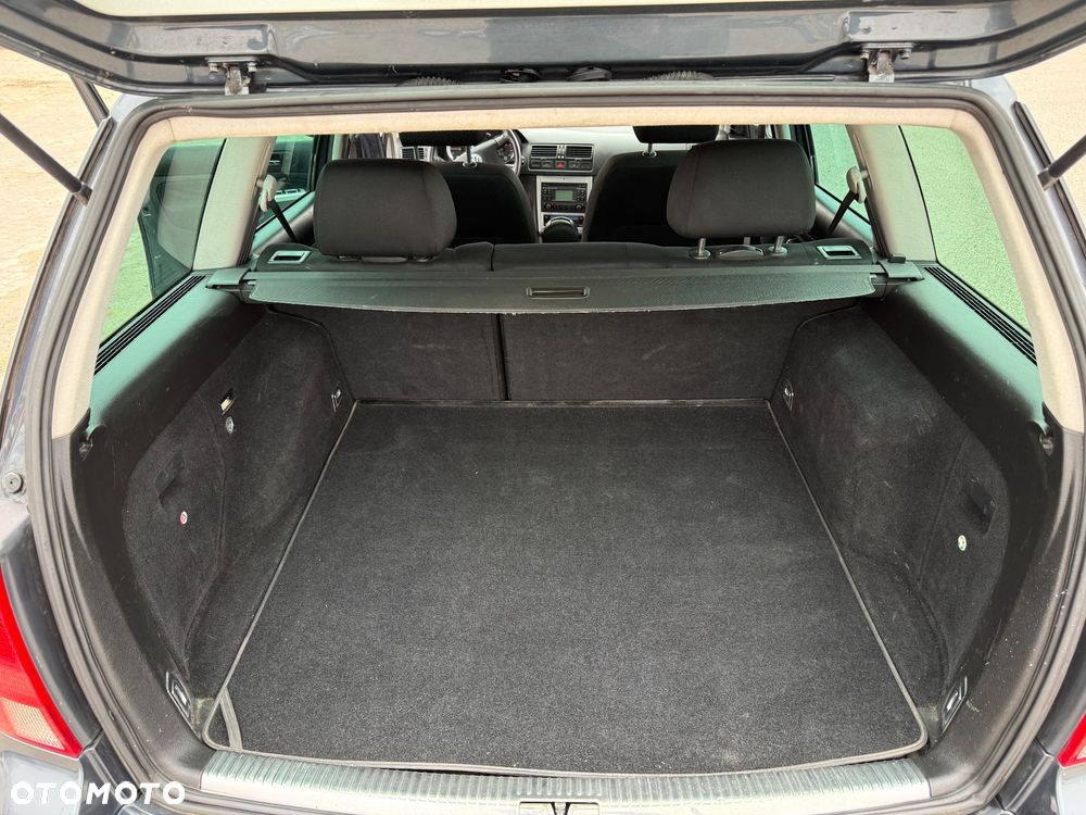 Volkswagen Bora Variant 1.9 TDI 4Motion - 19