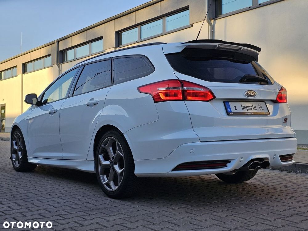 Ford Focus 2.0 EcoBoost ST mit Leder-Sport-Paket - 9