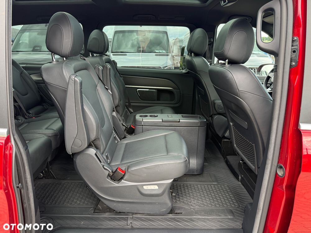 Mercedes-Benz Klasa V 300 d 4-Matic Avantgarde 9G-Tronic (d³ugi) - 12