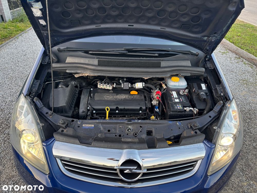 Opel Zafira - 16