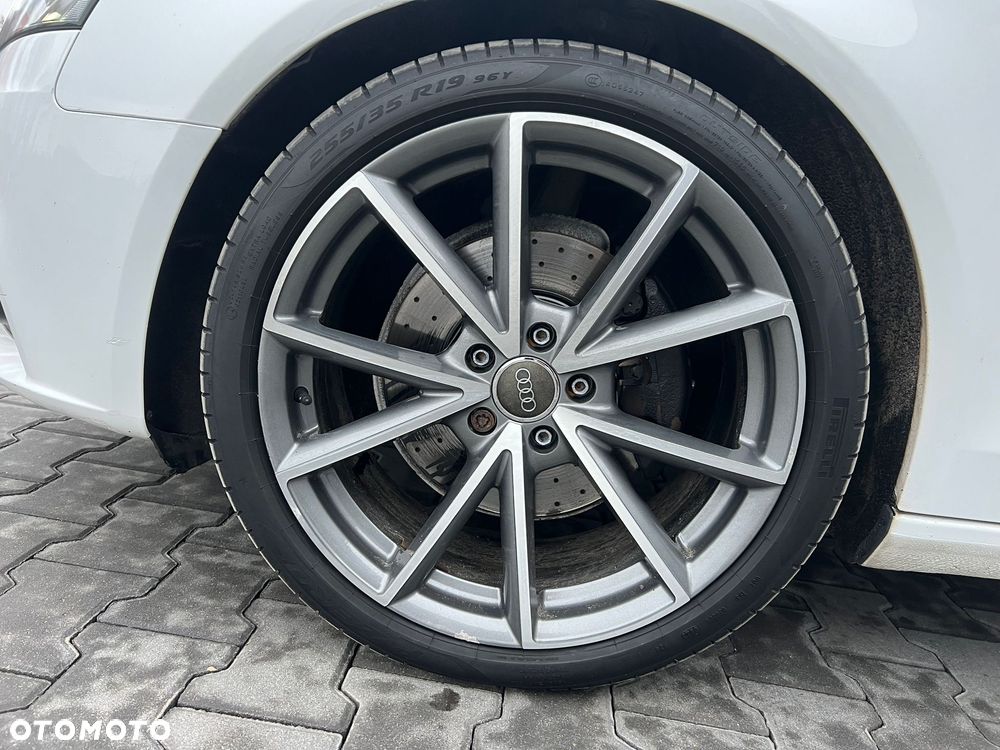 Audi A4 Avant - 32