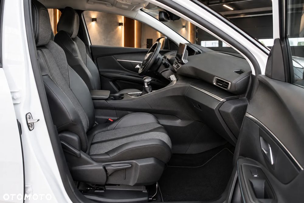 Peugeot 3008 PureTech 130 Stop & Start GPF Allure Business-Paket - 14
