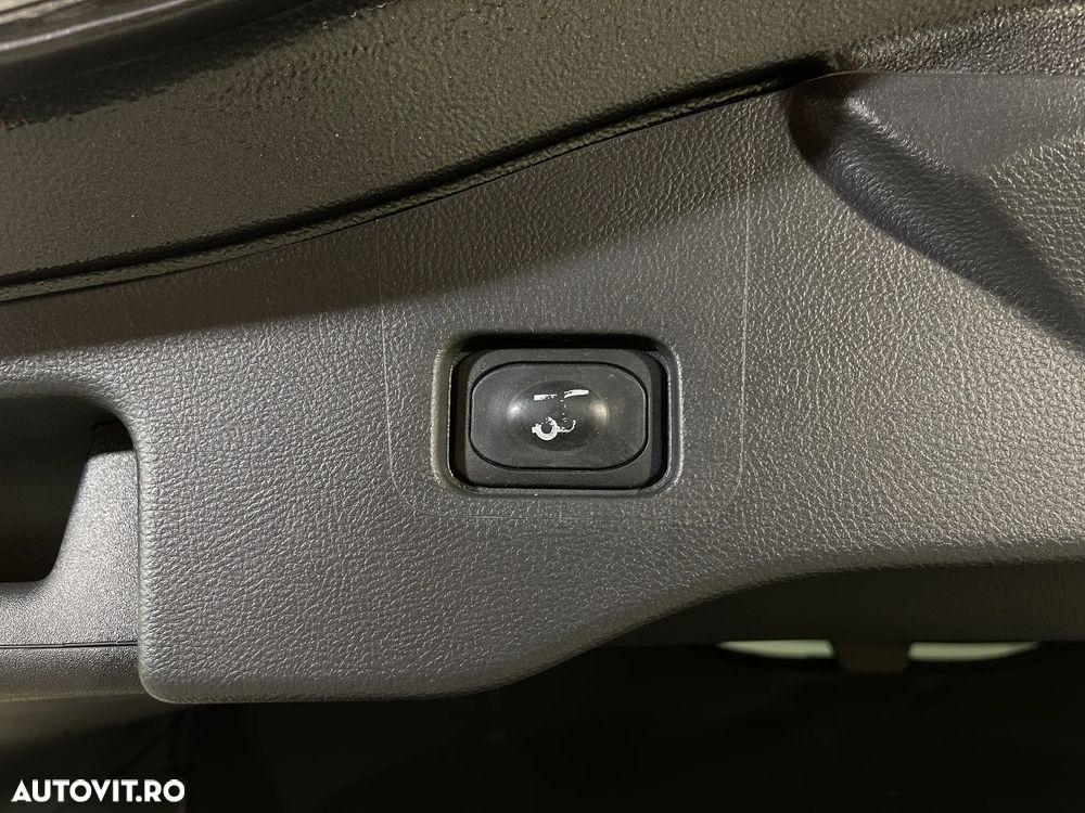 Ford Mondeo 2.0 HEV ST Line High - 20