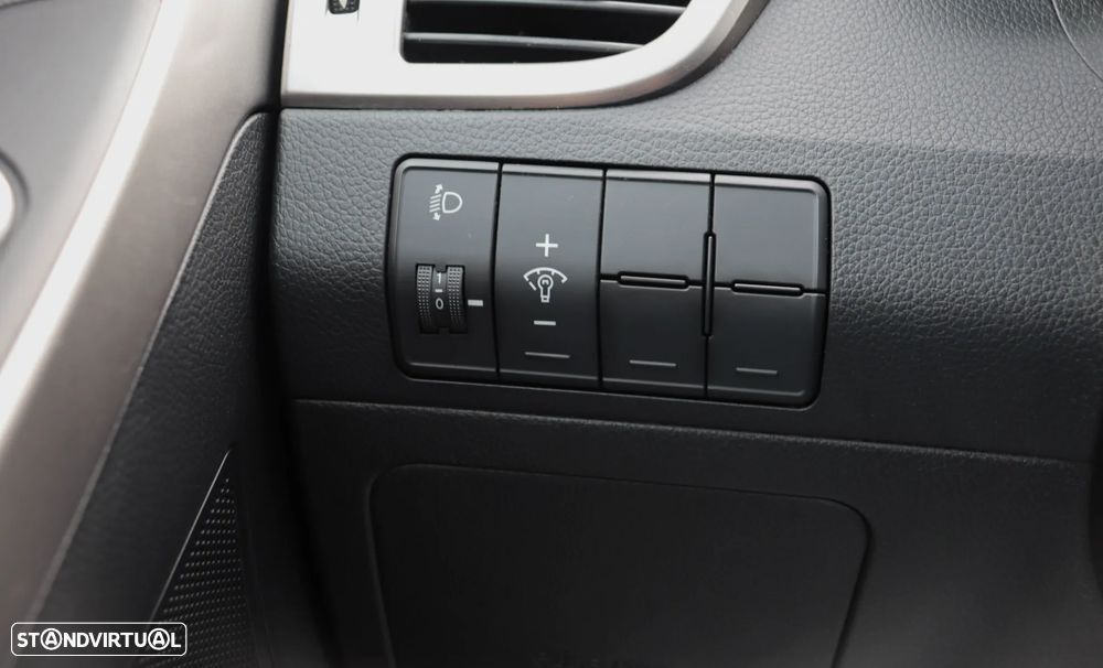 Hyundai i30 1.6 CRDI Blue Comfort - 26