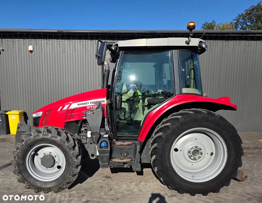 Massey Ferguson 5712 SL Dyna 4 - 4