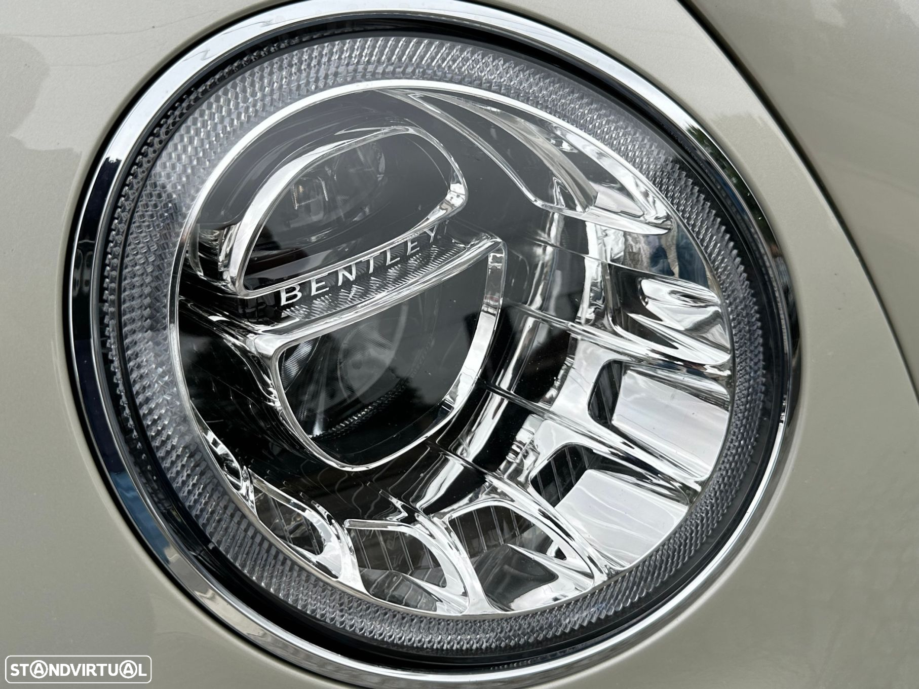 Bentley Bentayga Hybrid - 12