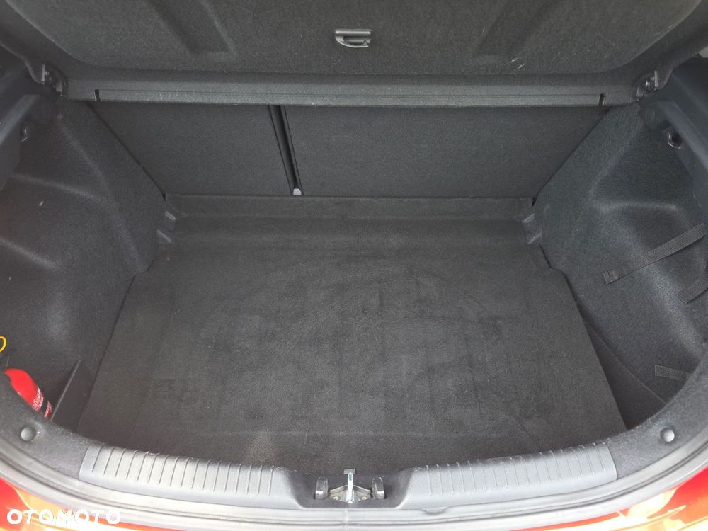Kia Ceed - 26