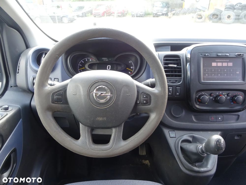 Opel Vivaro - 22