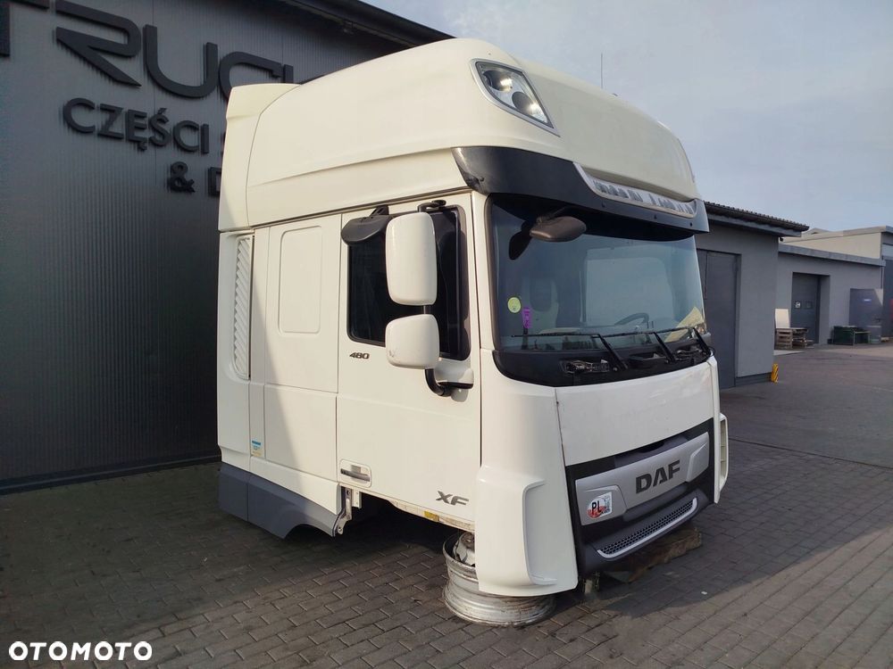 KABINA DAF XF 106 LIFT - 2