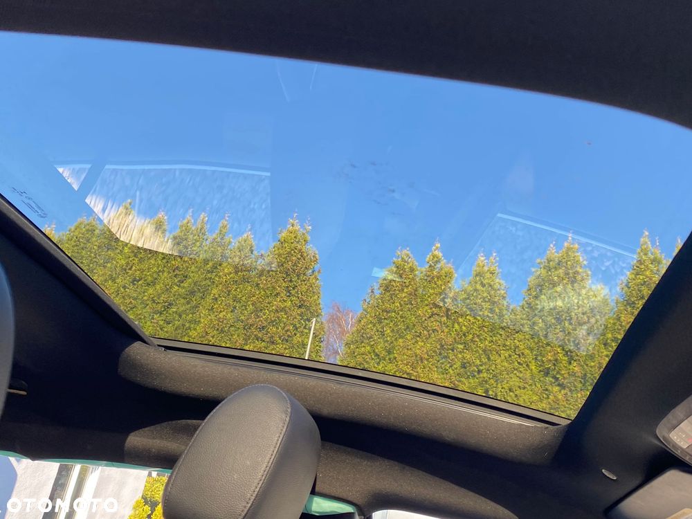 Mercedes-Benz Klasa A 220 4Matic 7G-DCT - 24