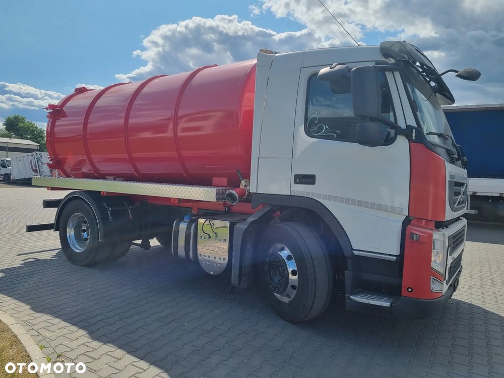 Volvo FM 330 - 2