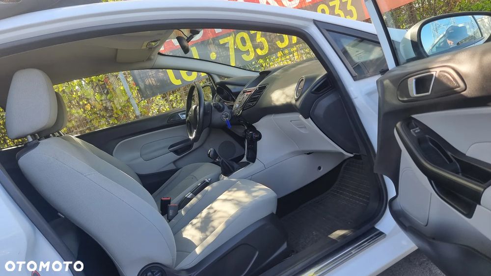 Ford Fiesta 1.5 TDCi Ambiente - 10