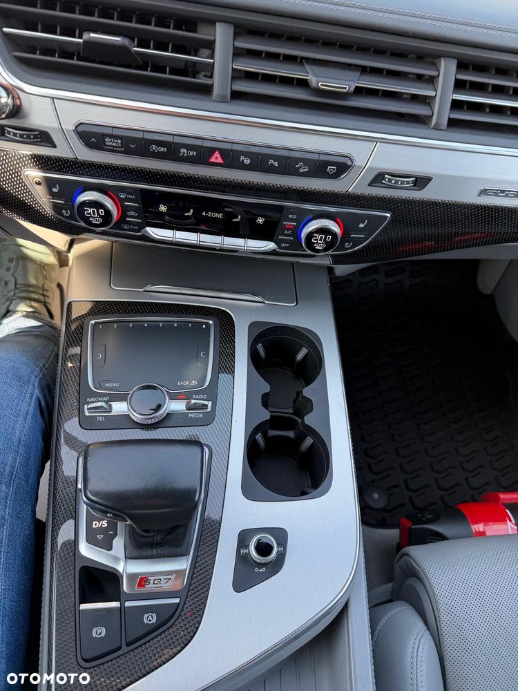 Audi SQ7 - 14
