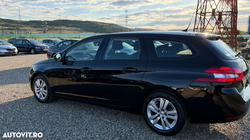 Peugeot 308 - 13