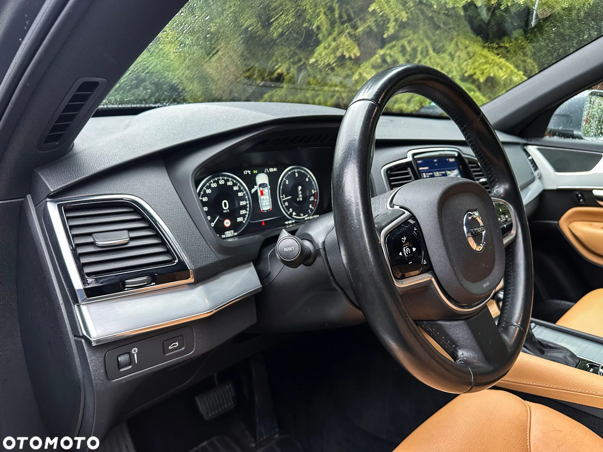 Volvo XC 90 D5 AWD Momentum 7os - 16