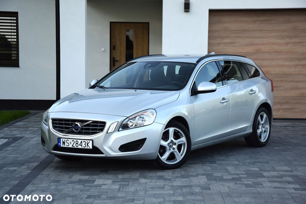 Volvo V60 D3 Momentum - 1