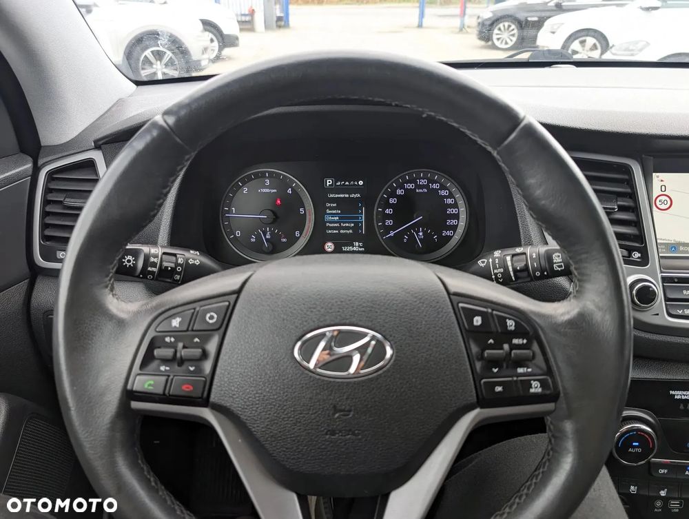 Hyundai Tucson blue 1.7 CRDi 2WD DCT Premium - 34