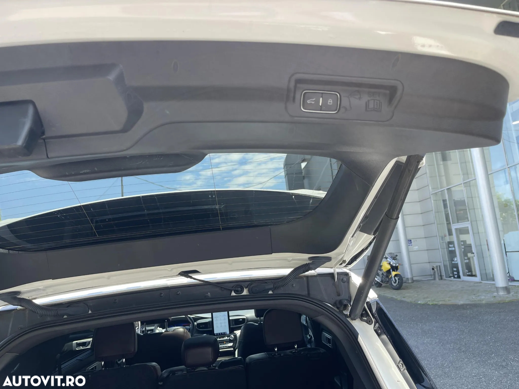 Ford Explorer 3.0 PHEV Platinum - 25