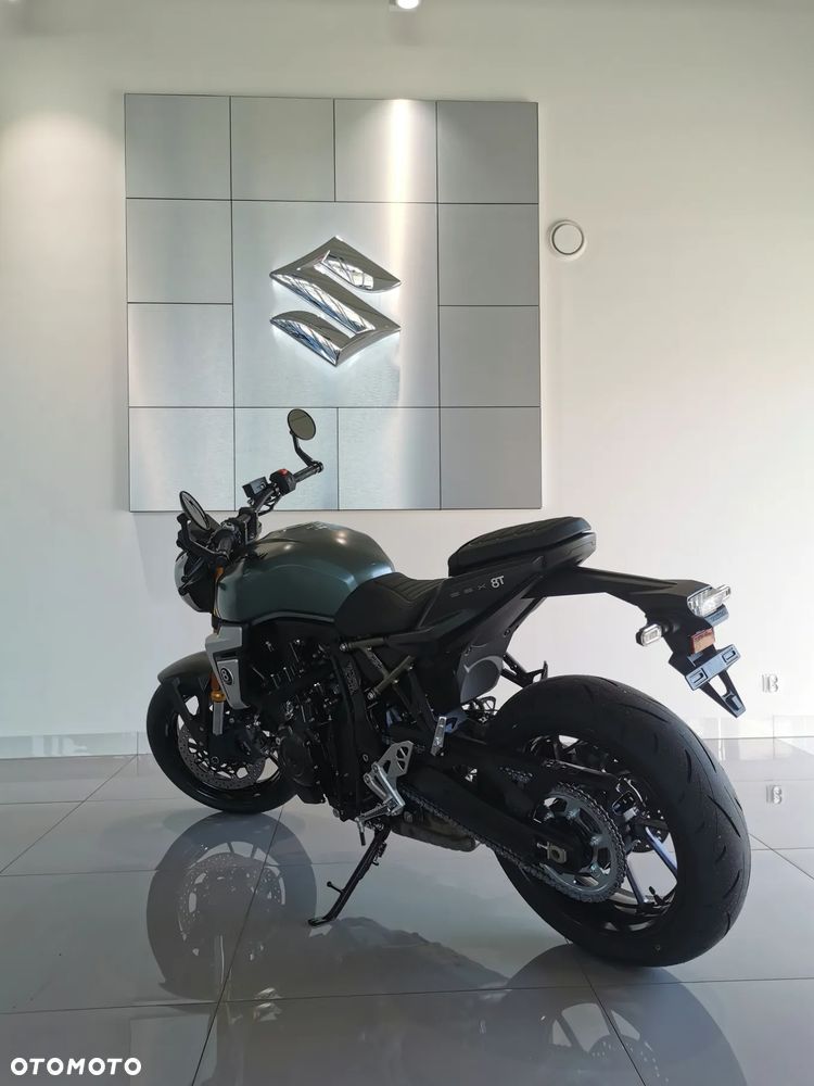 Suzuki GSX - 3