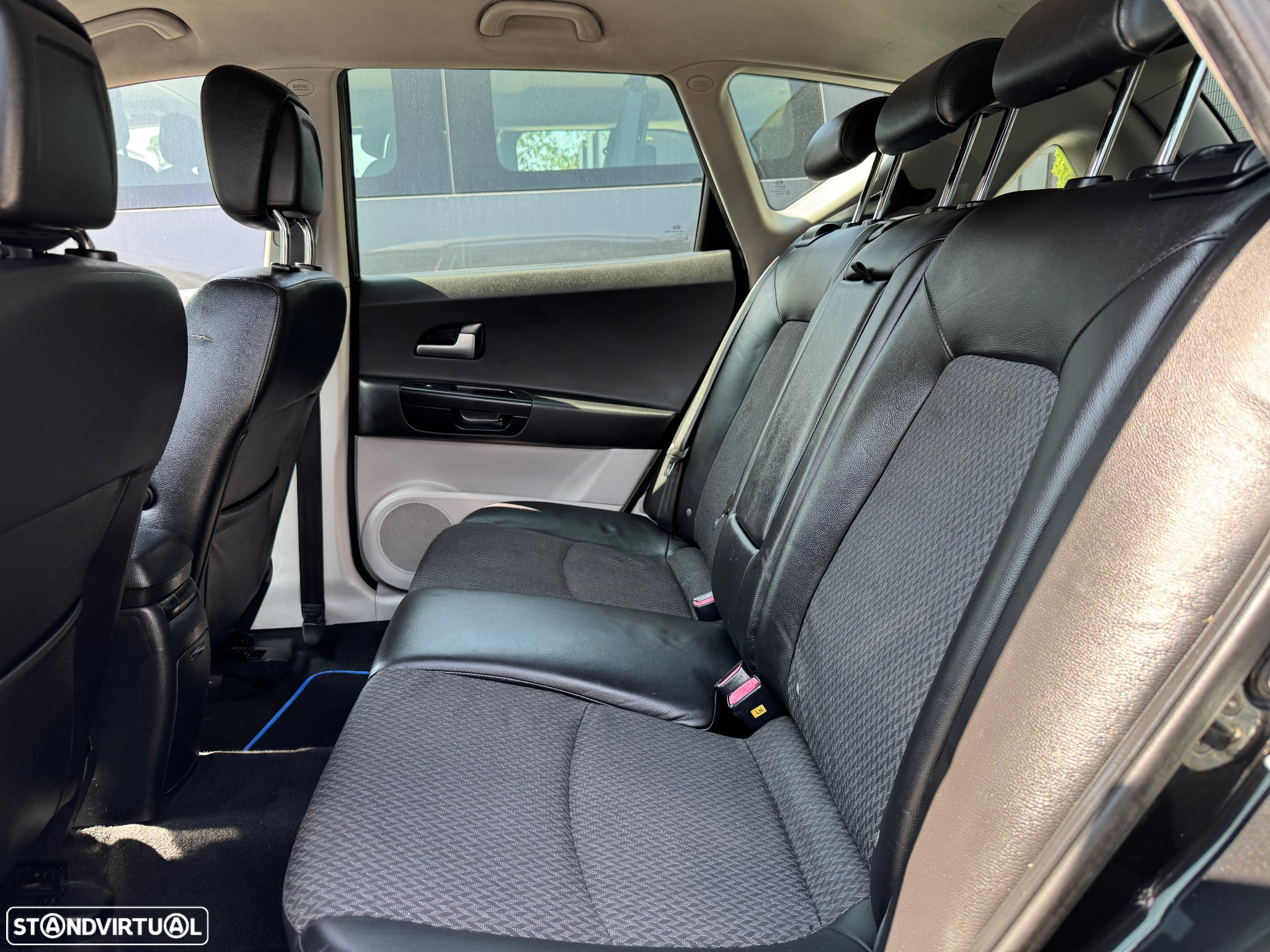 Kia Ceed SW 1.6 CRDi LX - 9