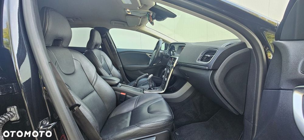 Volvo V40 D2 Summum - 21