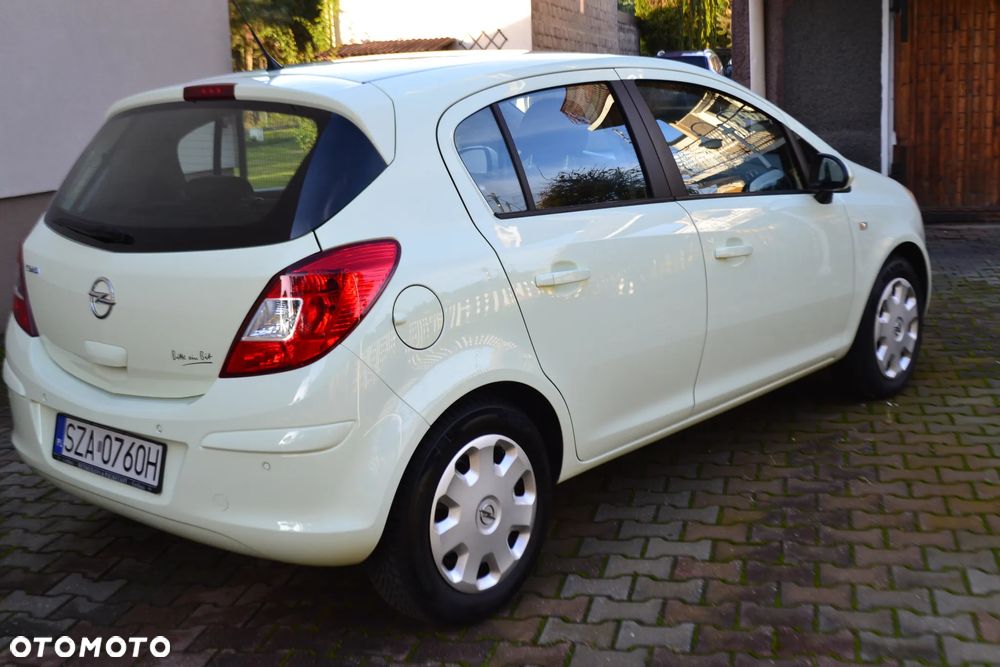 Opel Corsa 1.4 Cosmo - 9