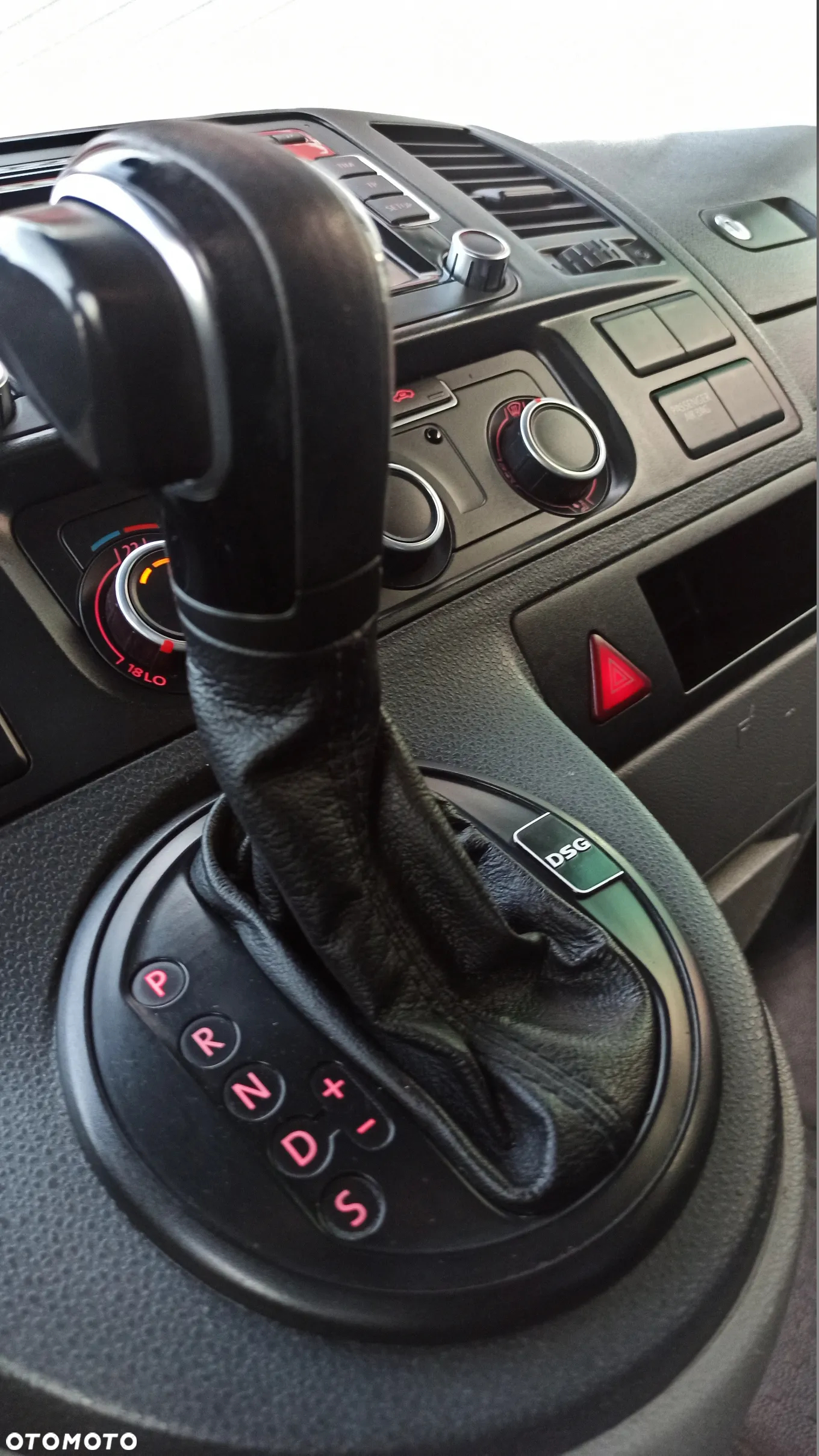 Volkswagen Transporter - 16