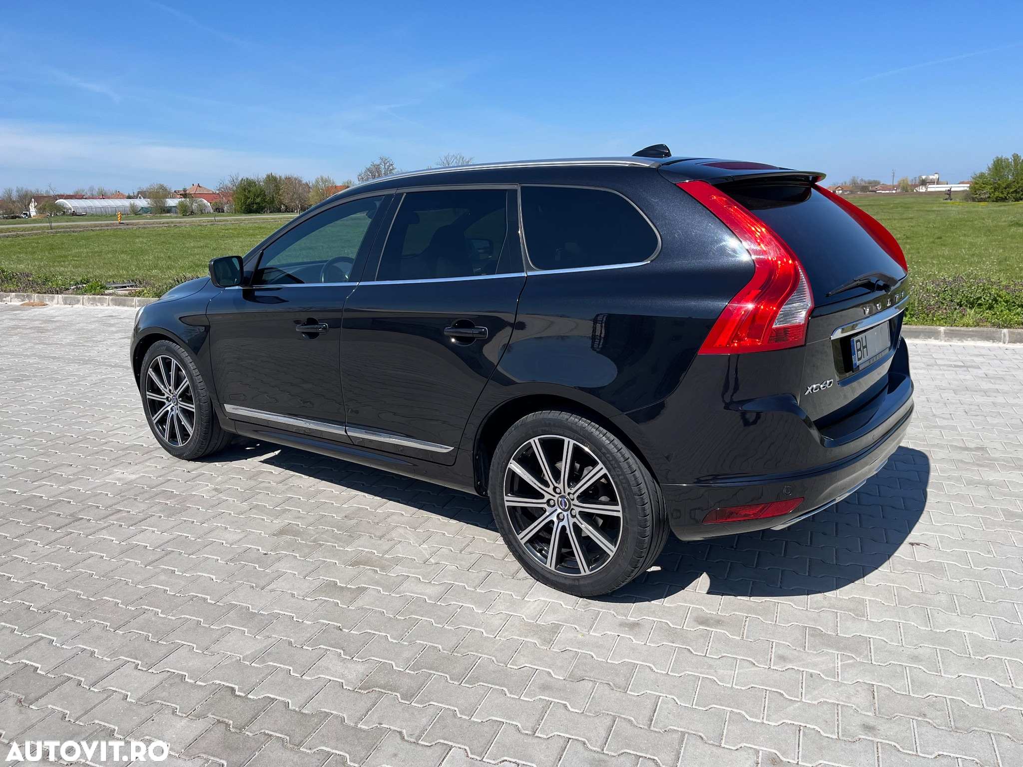 Volvo XC 60 D5 AWD Aut. Momentum - 16