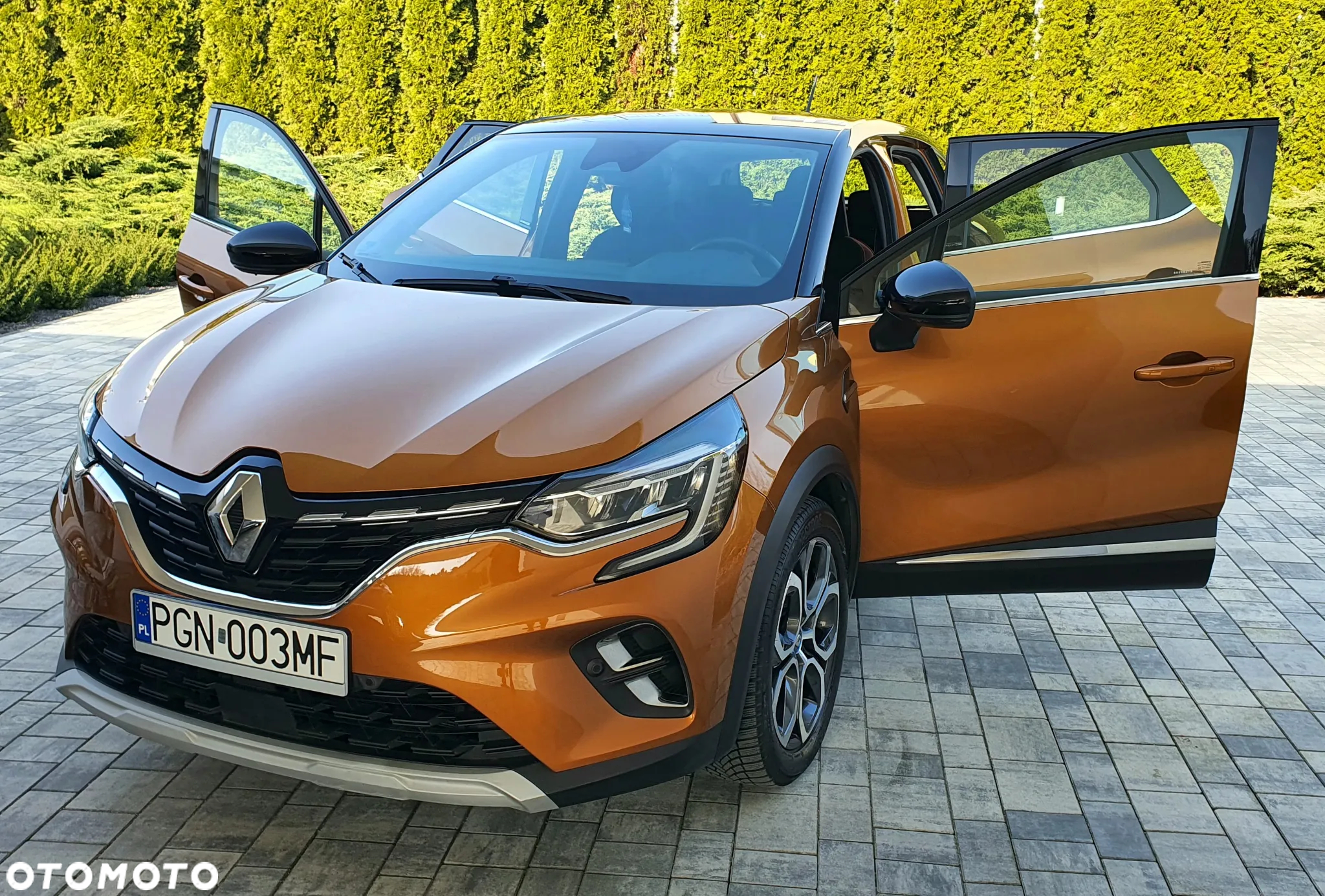 Renault Captur E-TECH PLUG-in 160 INTENS - 11