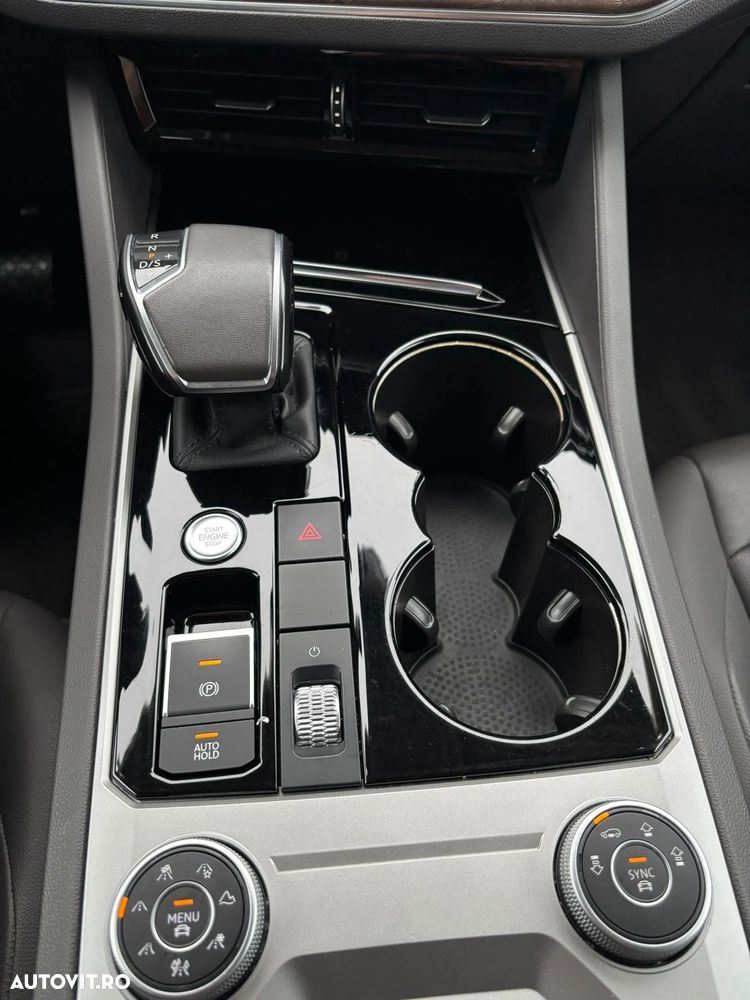 Volkswagen Touareg 3.0 V6 TDI 4Motion DPF Automatik Elegance - 14