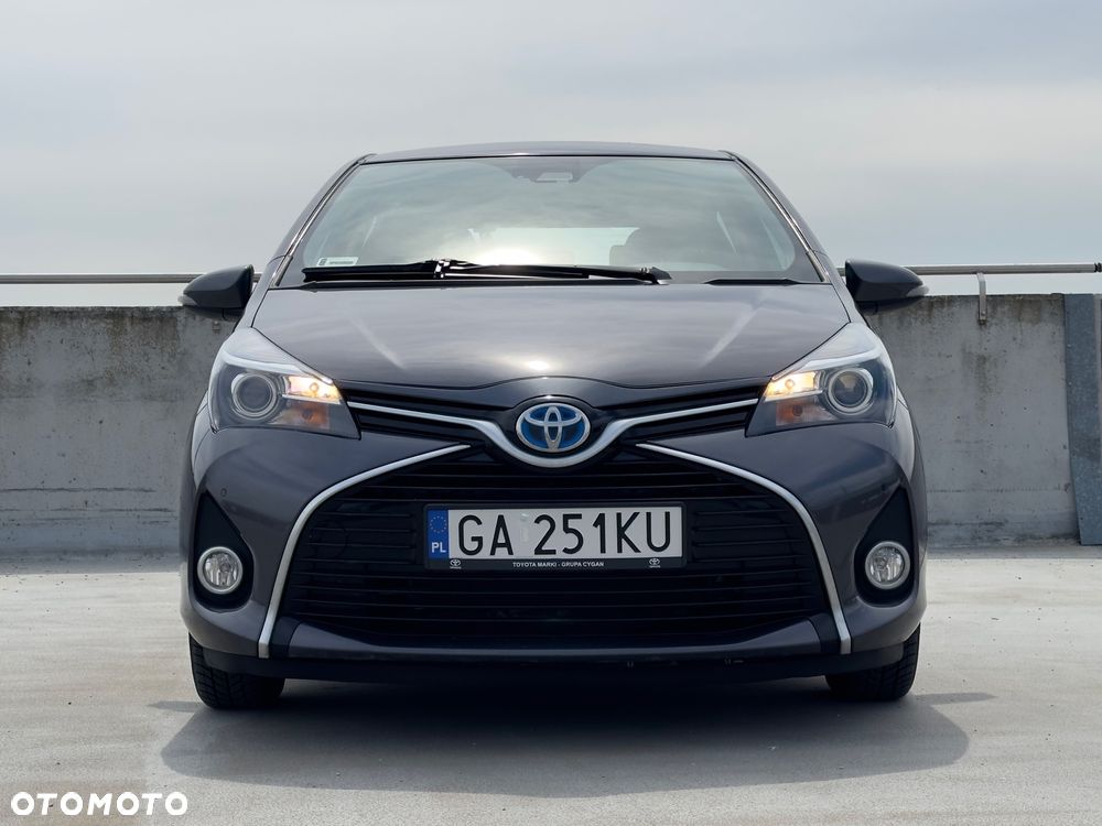 Toyota Yaris Hybrid 100 Premium EU6 - 2