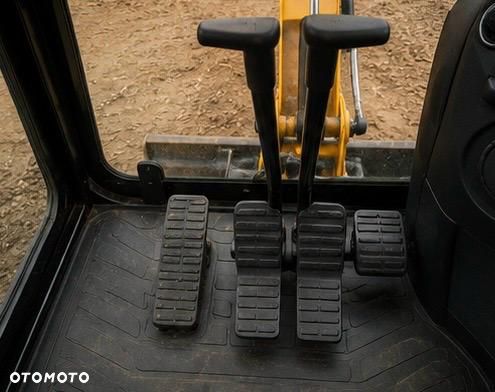 JCB 8015 - 9