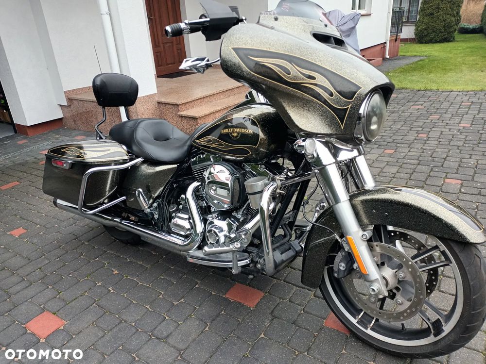 Harley-Davidson Touring Street Glide - 1