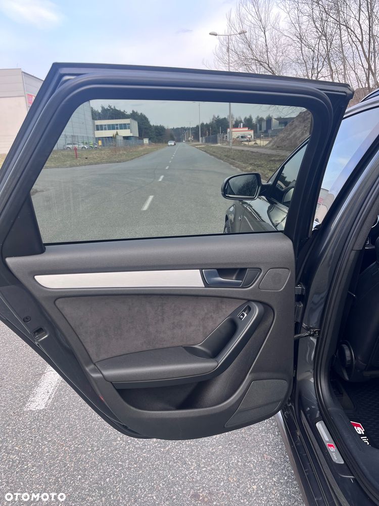 Audi A4 Avant 2.0 TDI Quattro S tronic - 10