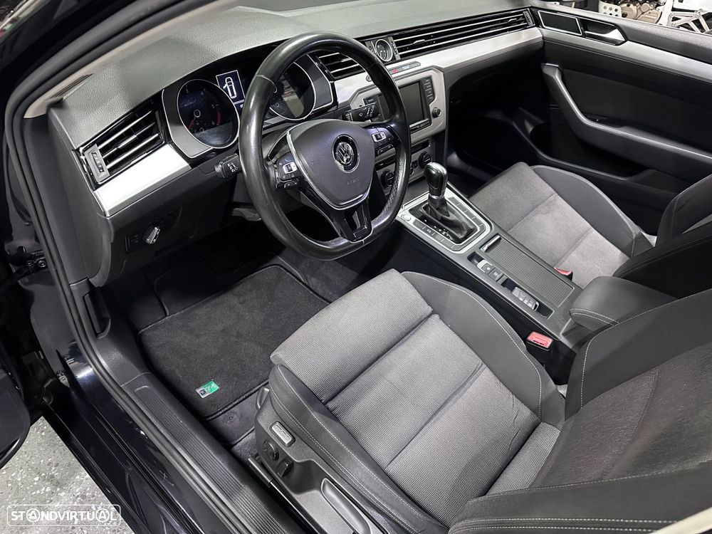VW Passat Variant 2.0 TDi Confortline DSG - 8