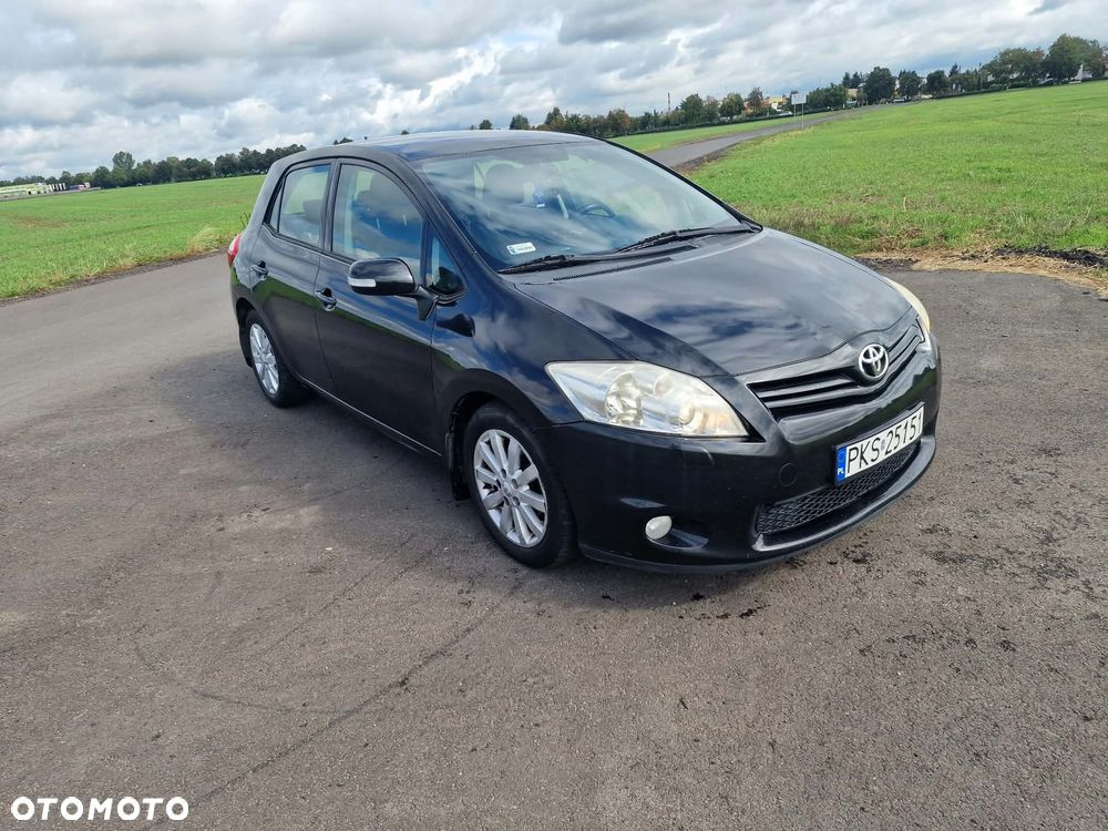Toyota Auris - 1