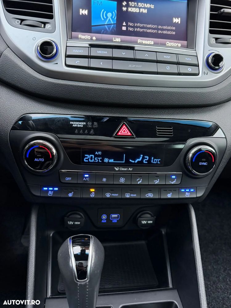 Hyundai Tucson 2.0 CRDI 4WD Automatik Premium - 27