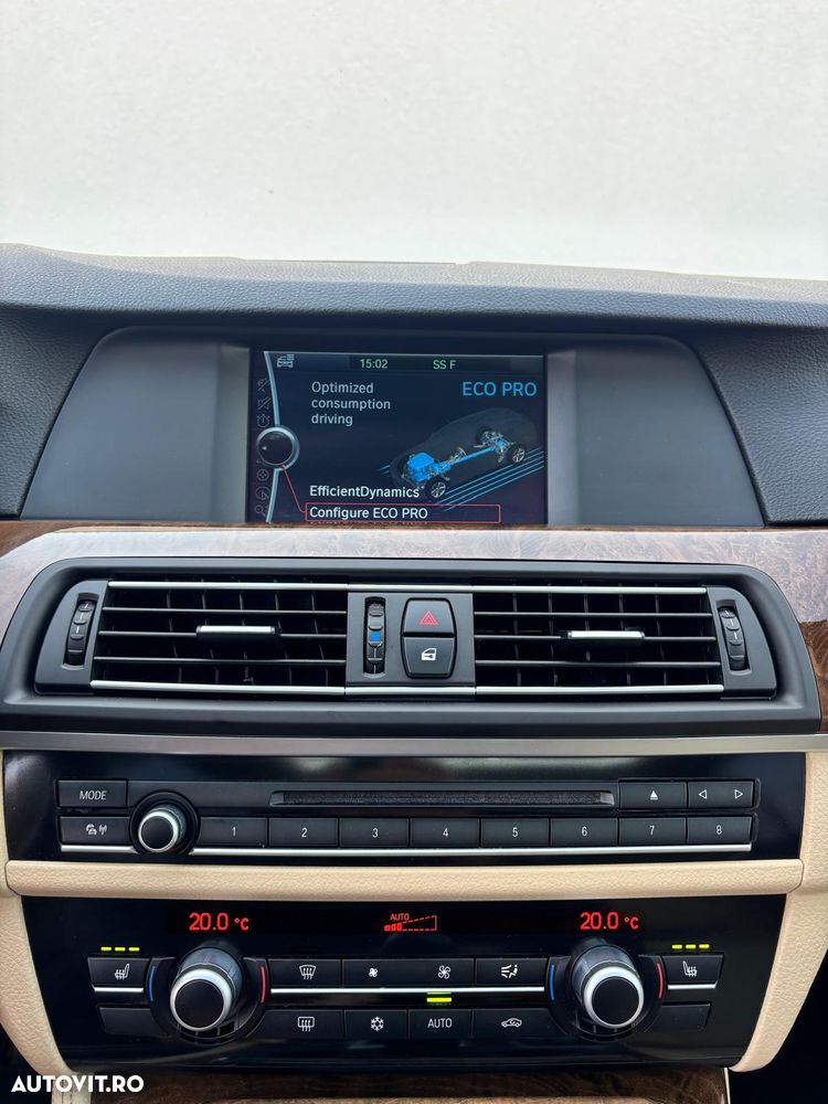 BMW Seria 5 520d Aut. - 28