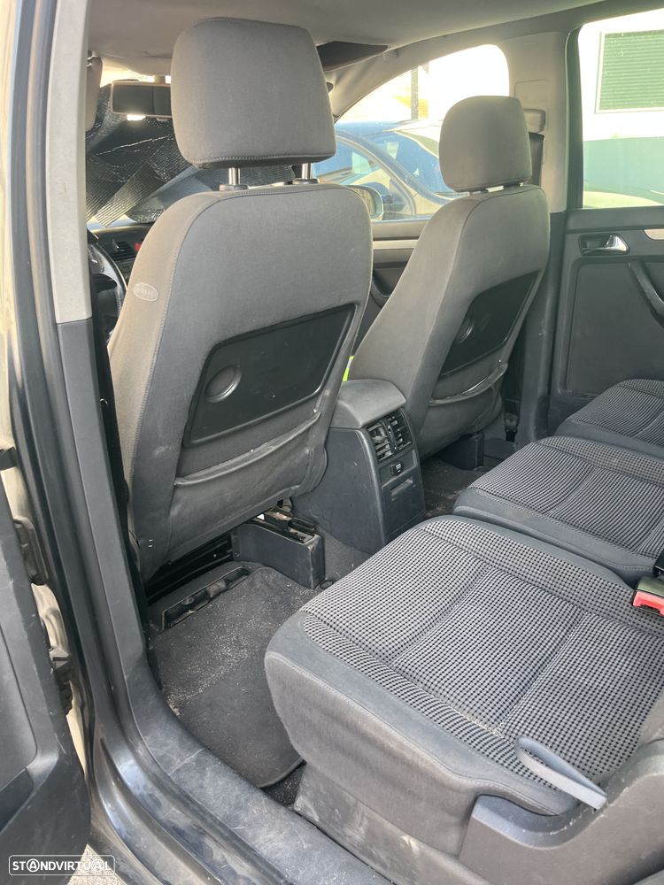 VW Touran 1.9 TDi Highline 7L - 5
