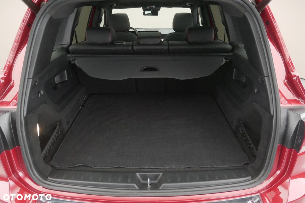 Mercedes-Benz GLB - 16