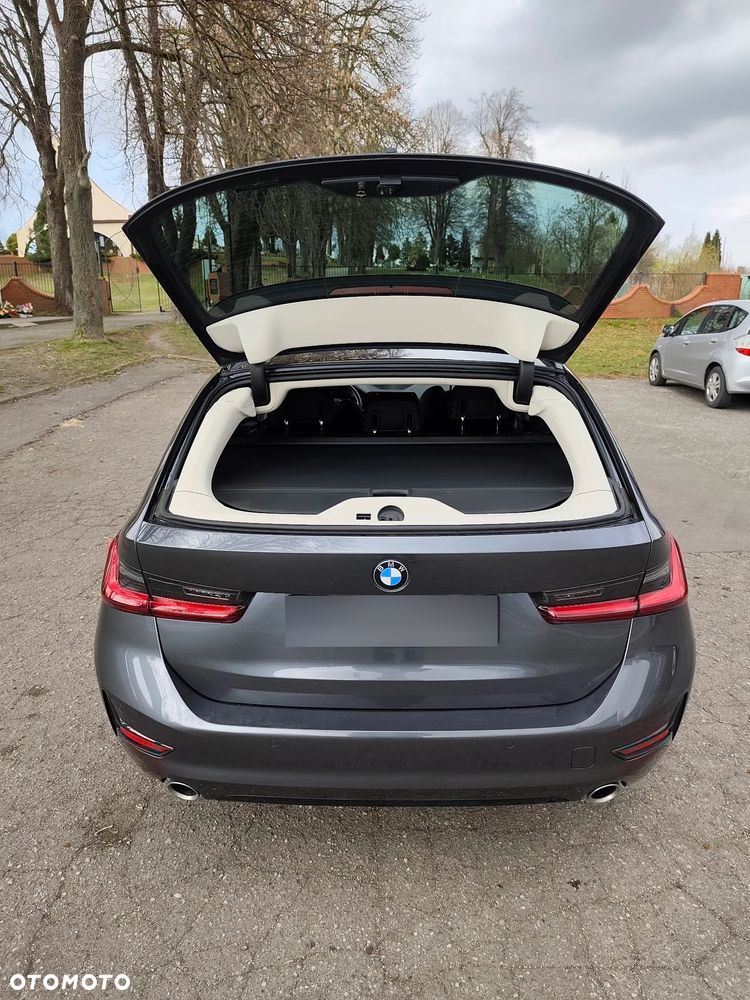 BMW Seria 3 320d Sport Line Shadow sport - 14