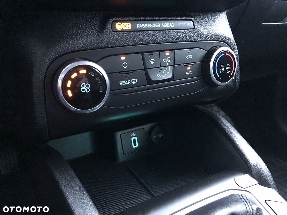 Ford Focus 1.5 EcoBlue Trend - 23