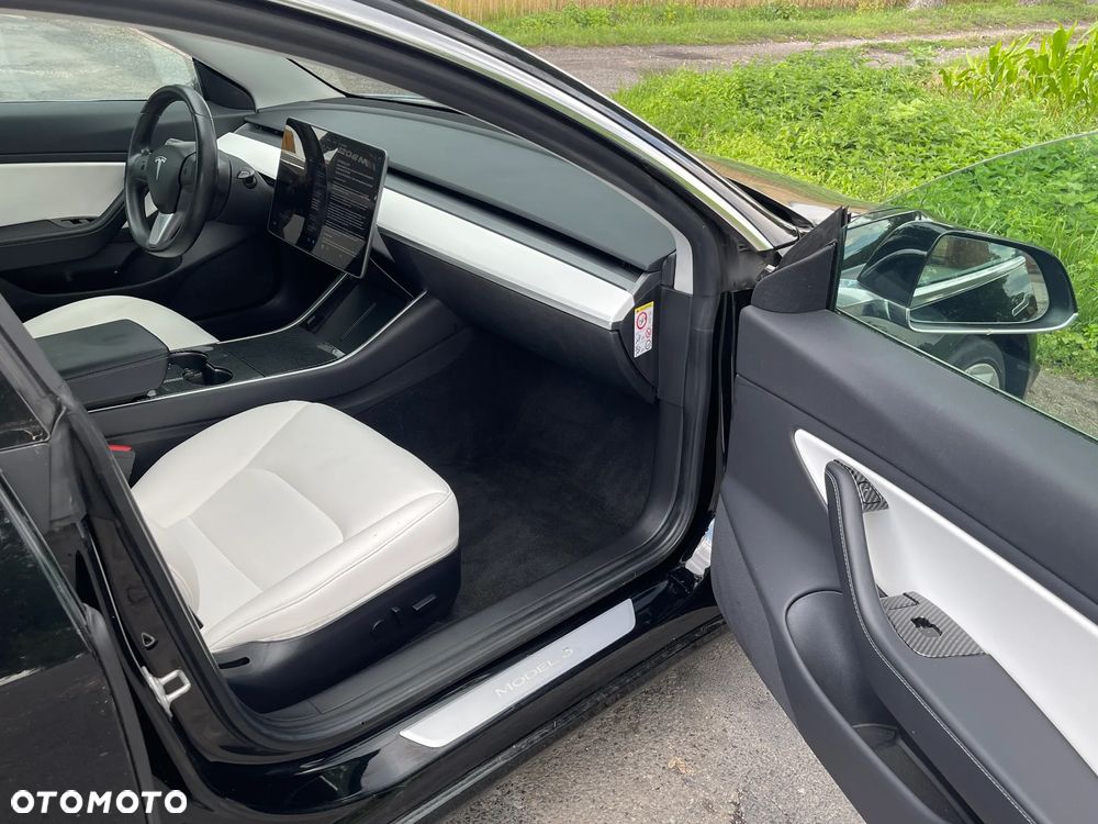 Tesla Model 3 Langstreckenbatterie Allradantrieb Dual Motor - 22