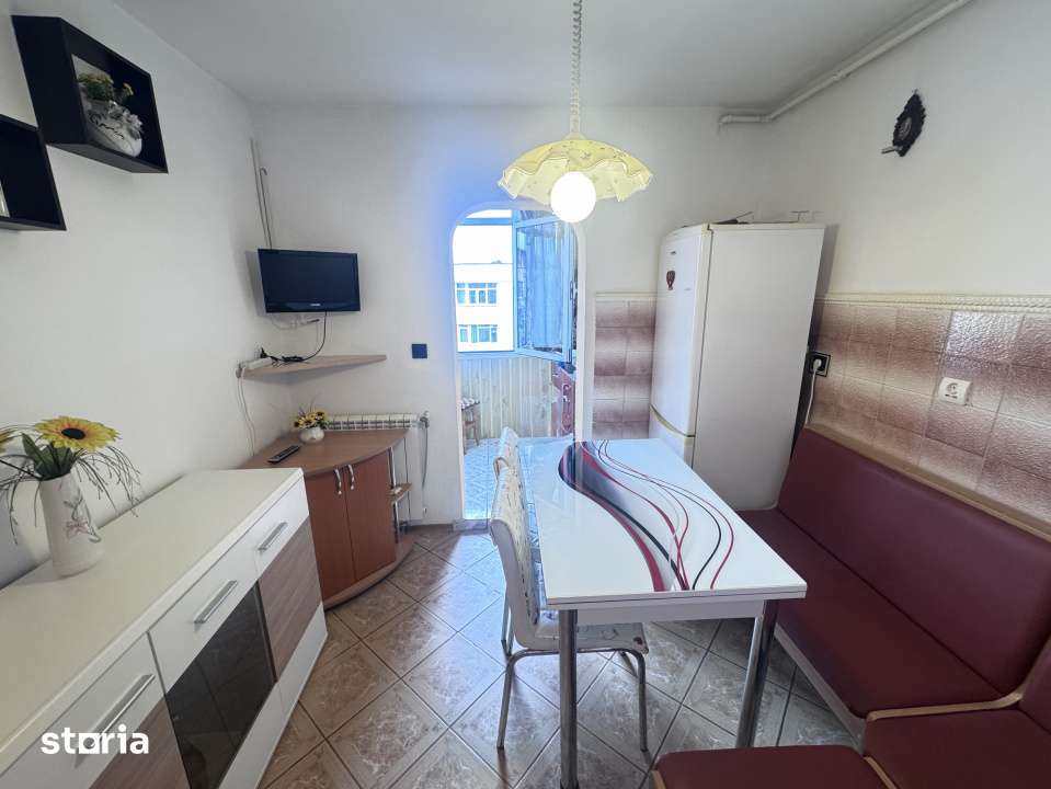apartament cu 2 camere-decomandat-de vanzare-zona de nord — fotografia 3